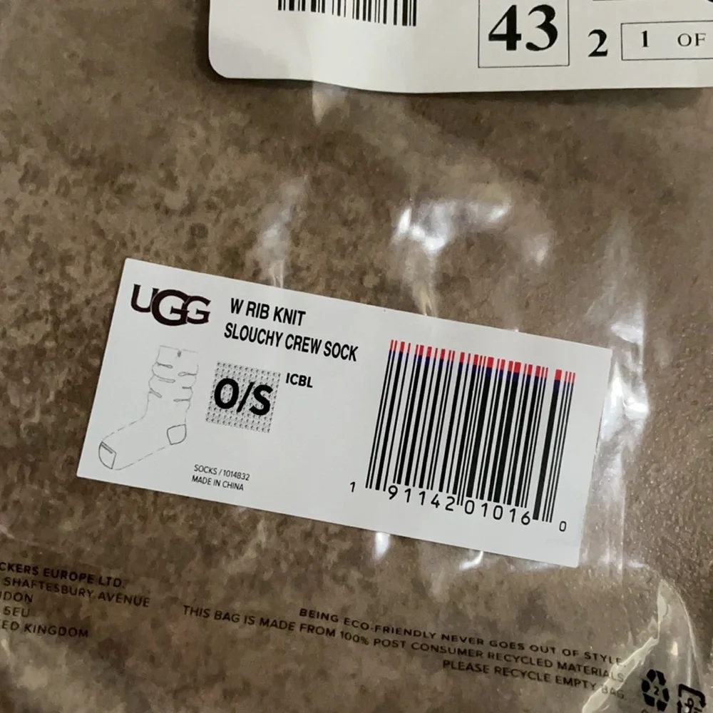 Ugg ribbed crew socks NWT
